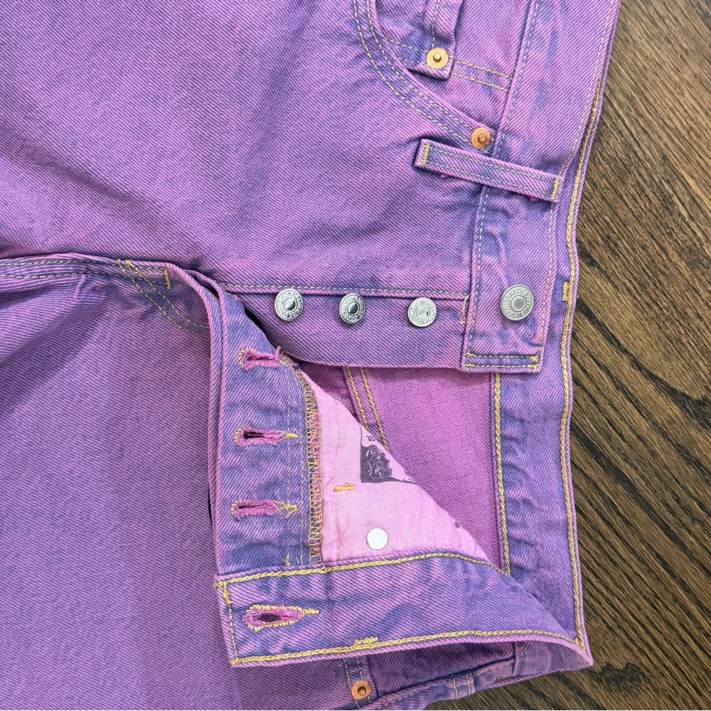 Levi's 501 button fly Women's Purple Denim Shorts 26 NWOT - Picture 5 of 7